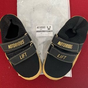 Notorious lift black & gold sumo gen 1